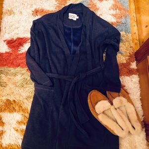 UGG Robe size M barely worn